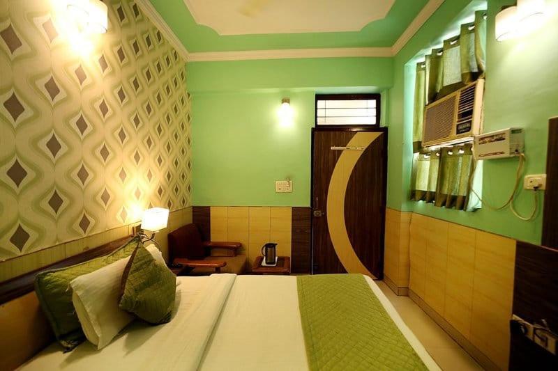 Hotel Golden Heritage Deluxe ชัยปุระ ภายนอก รูปภาพ
