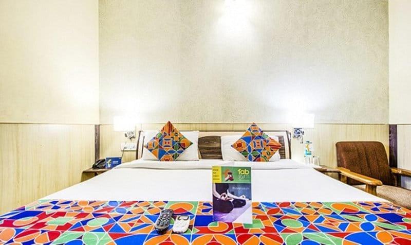 Hotel Golden Heritage Deluxe ชัยปุระ ภายนอก รูปภาพ