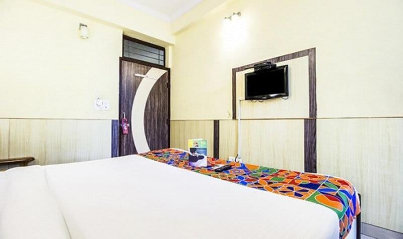 Hotel Golden Heritage Deluxe ชัยปุระ ภายนอก รูปภาพ