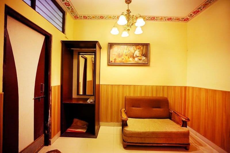 Hotel Golden Heritage Deluxe ชัยปุระ ภายนอก รูปภาพ
