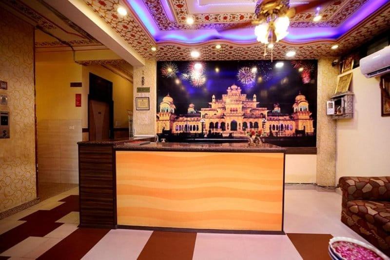 Hotel Golden Heritage Deluxe ชัยปุระ ภายนอก รูปภาพ